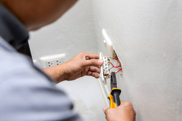 Best Circuit Breaker Repair  in Everett, MA